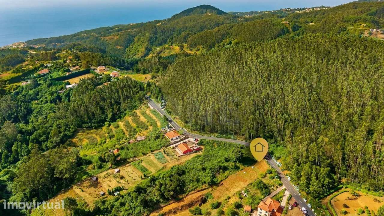 Terreno com 2200 m2, com viabilidade de construção - Grande imagem: 2/8