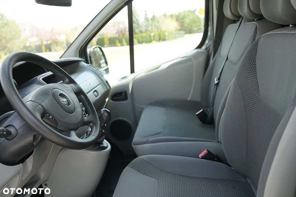 Opel Vivaro - 24