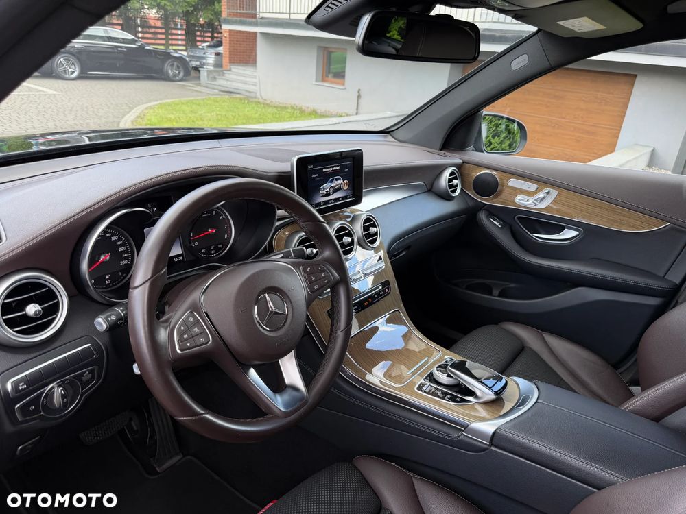 Mercedes-Benz GLC - 30