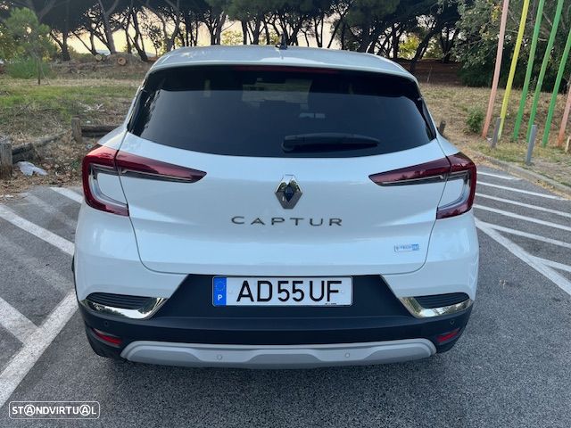 Renault Captur 1.6 E-Tech Plug-In Hybrid Techno - 2