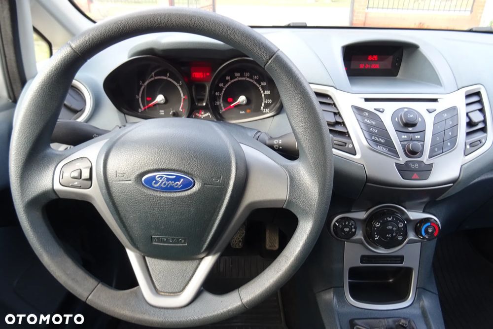 Ford Fiesta 1.25 SYNC Edition - 12