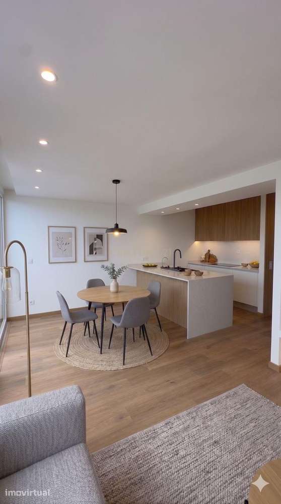 Excelente Apartamento T2 completamente remodelado em Almada - Grande imagem: 3/46