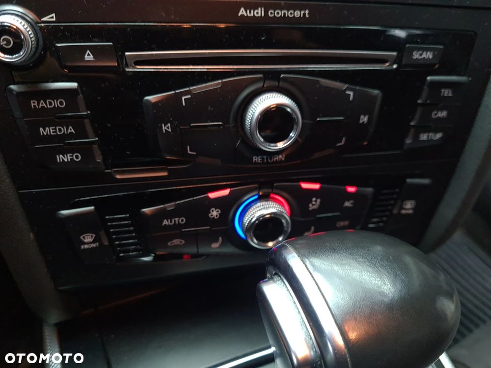 Audi A4 Allroad 2.0 TDI DPF S tronic - 28