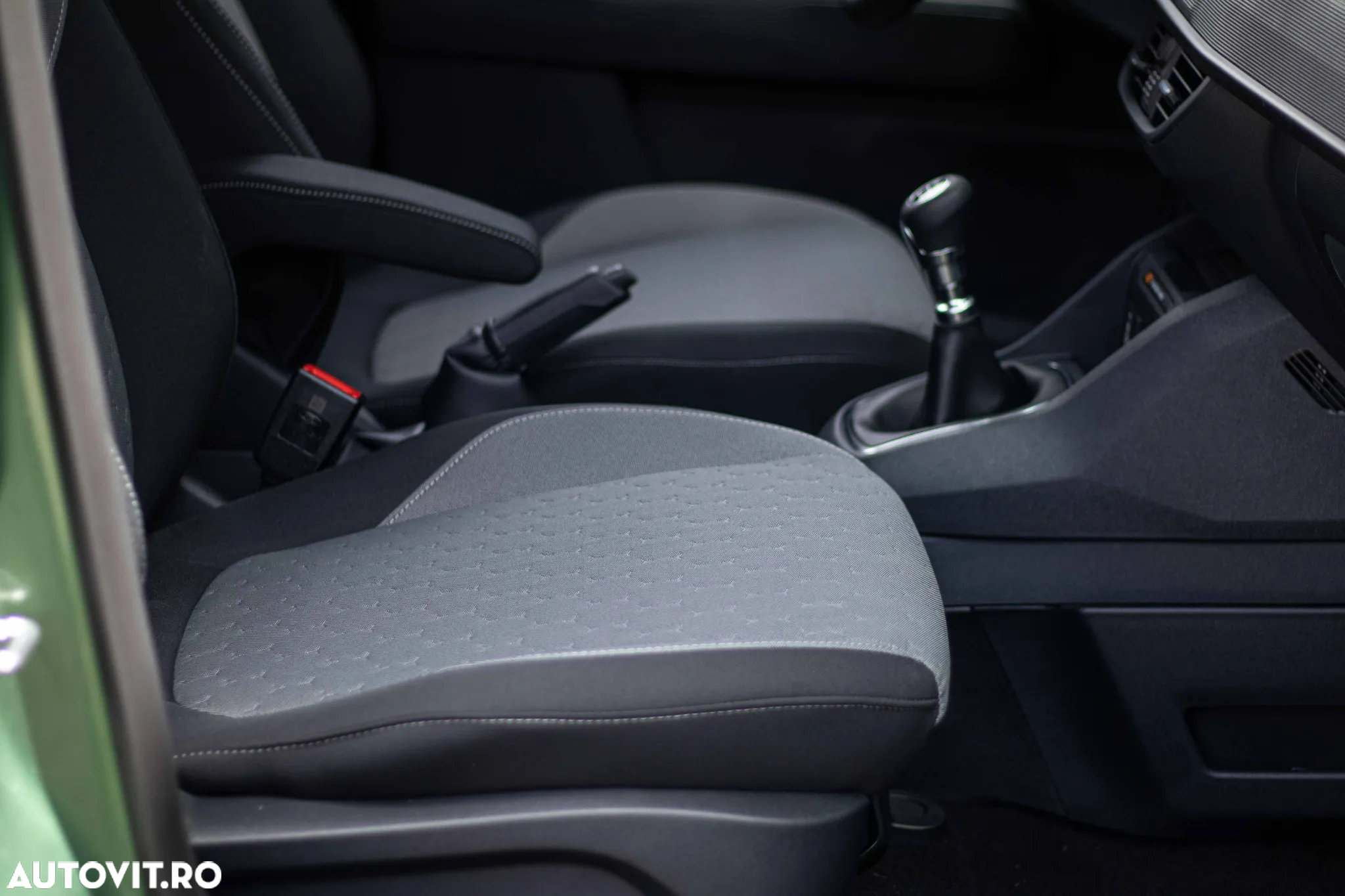 Ford Tourneo Courier 1.0 EcoBoost Titanium - 23