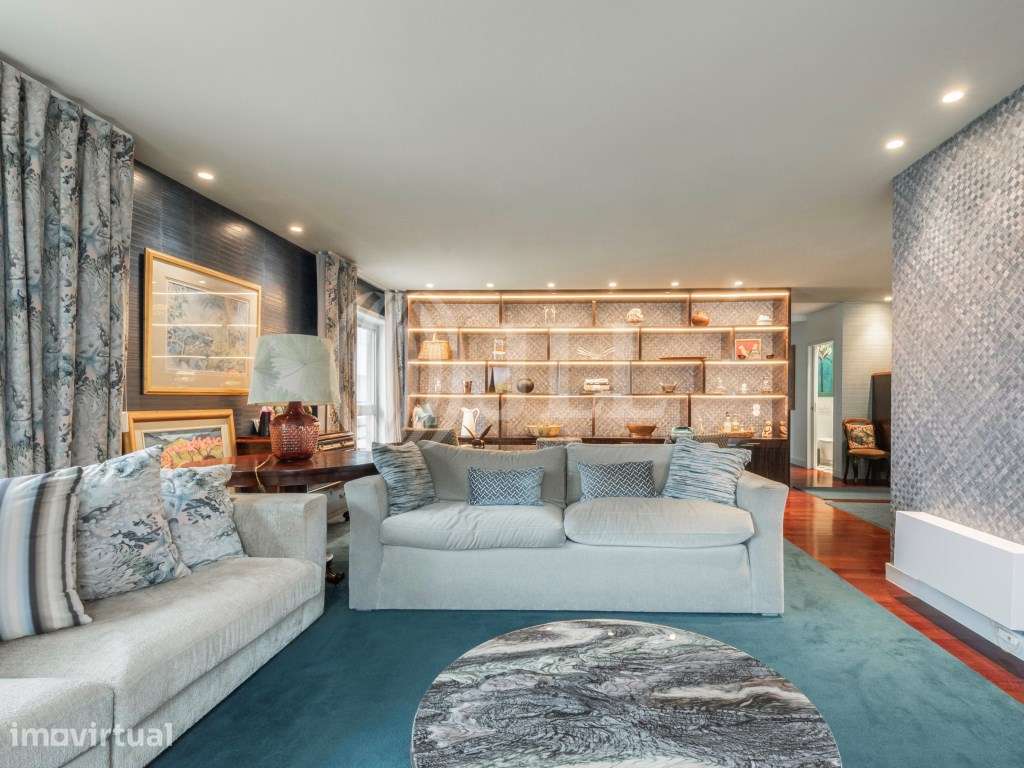 Apartamento T3 renovado com garagem, centro Vila do Conde - Grande imagem: 3/22
