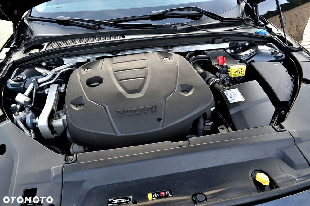 Volvo V90 D3 Momentum Pro - 21