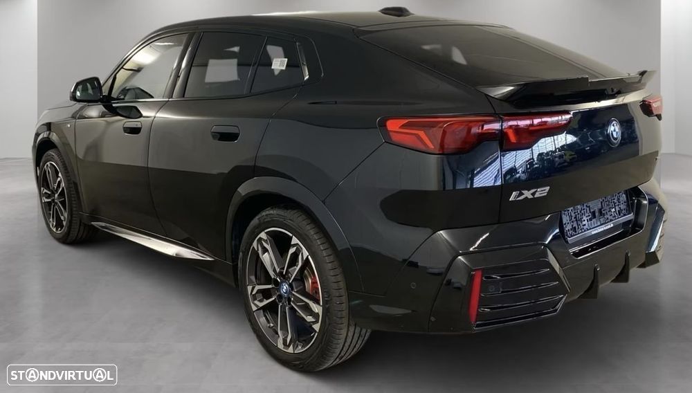 BMW iX2 eDrive20 Pack Desportivo M Pro - 2