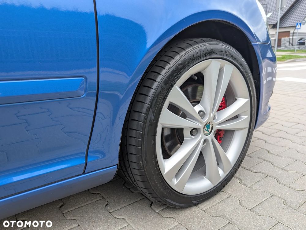 Skoda Octavia 2.0 TDI DPF RS - 32