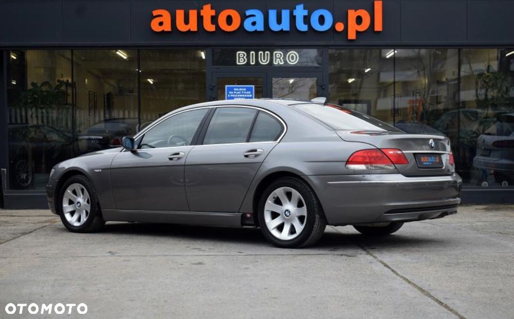 BMW Seria 7 - 16