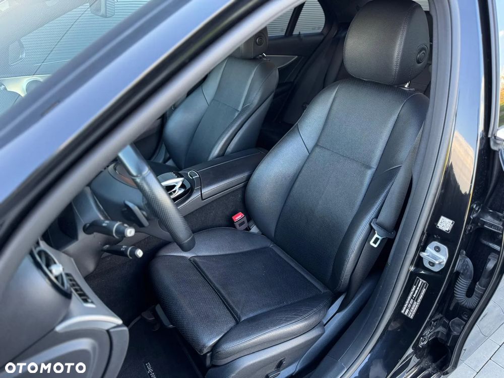 Mercedes-Benz Klasa E 200 d T 9G-TRONIC - 29