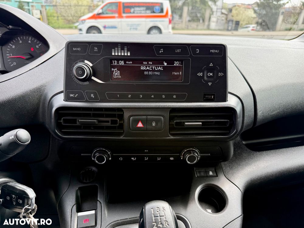 Peugeot Partner - 11
