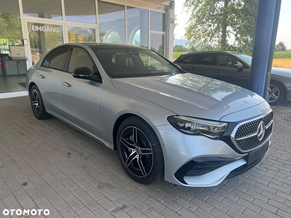 Mercedes-Benz Klasa E 200 mHEV 4-Matic Exclusive 9G-Tronic - 3