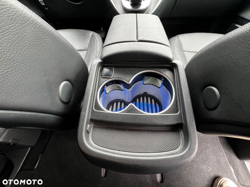 Mercedes-Benz Klasa V 300 d 4-Matic 9G-Tronic (ekstra dł) - 19