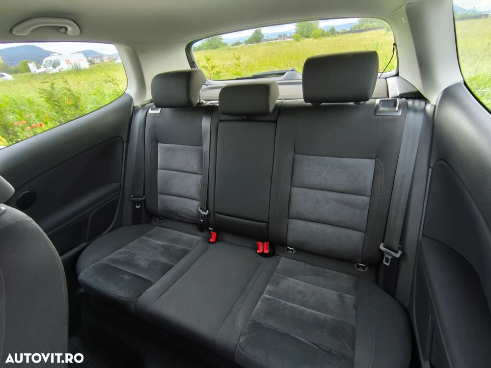 Volkswagen Golf 1.6 TDI - 7