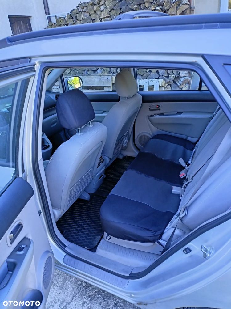Kia Carens 2008 photo 4