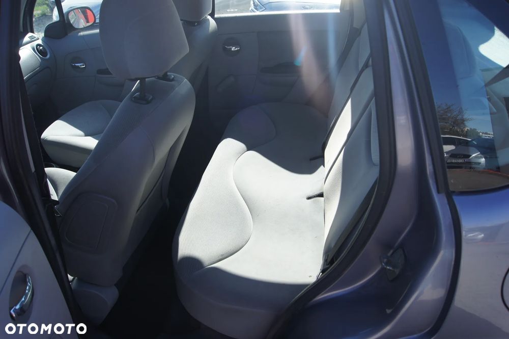 Citroën C3 1.4 HDi Confort - 11