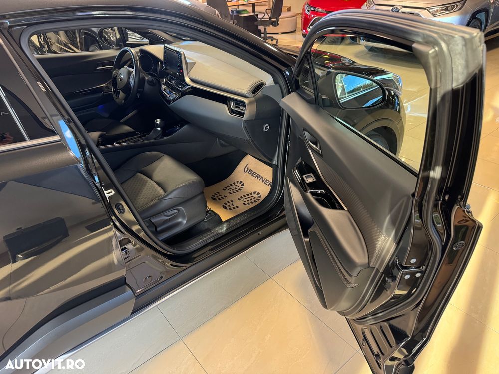 Toyota C-HR Flow - 11