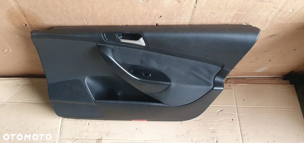 Boczek tapicerka prawy przód przednia prawa VW Passat B6 - 2
