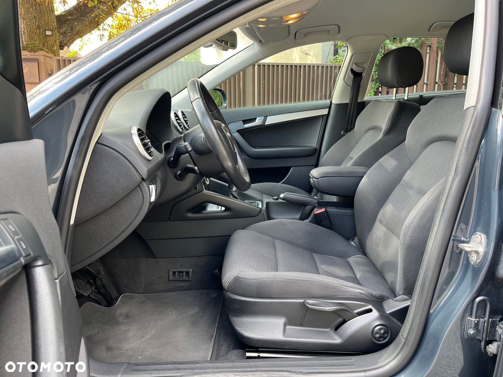 Audi A3 Sportback 1.8 TFSI Attraction - 12