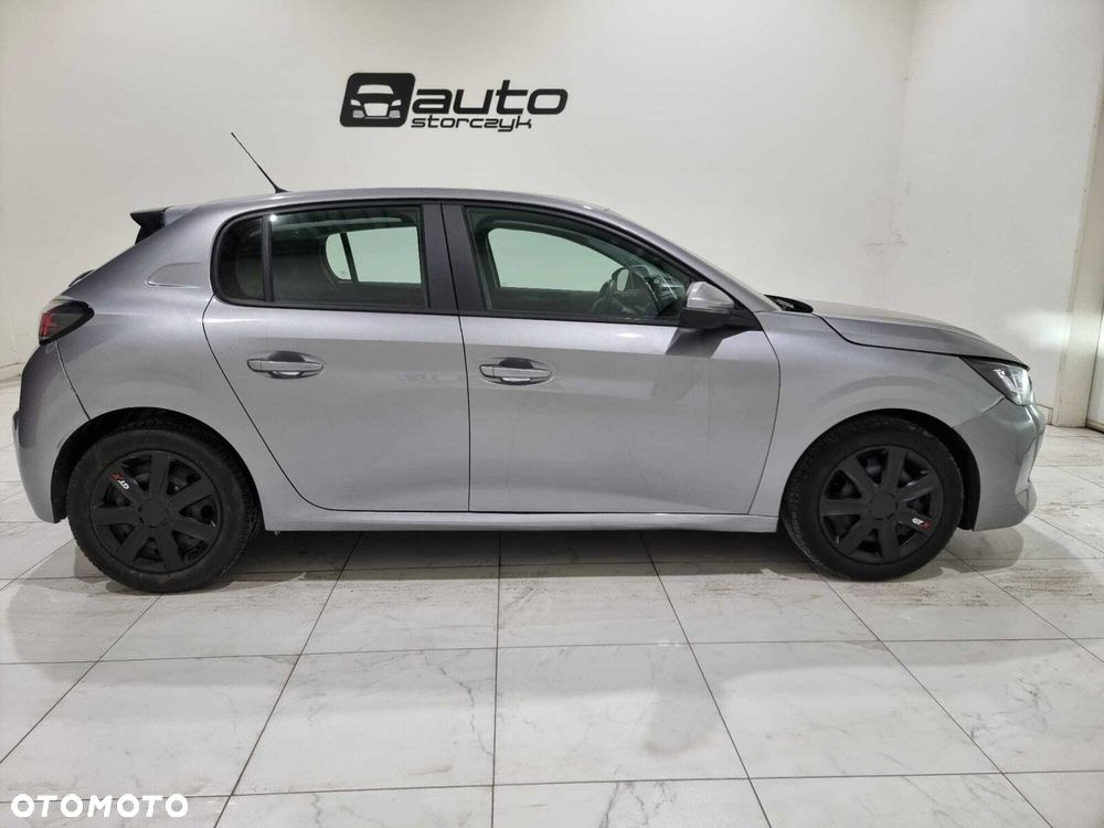 Peugeot 208 - 11