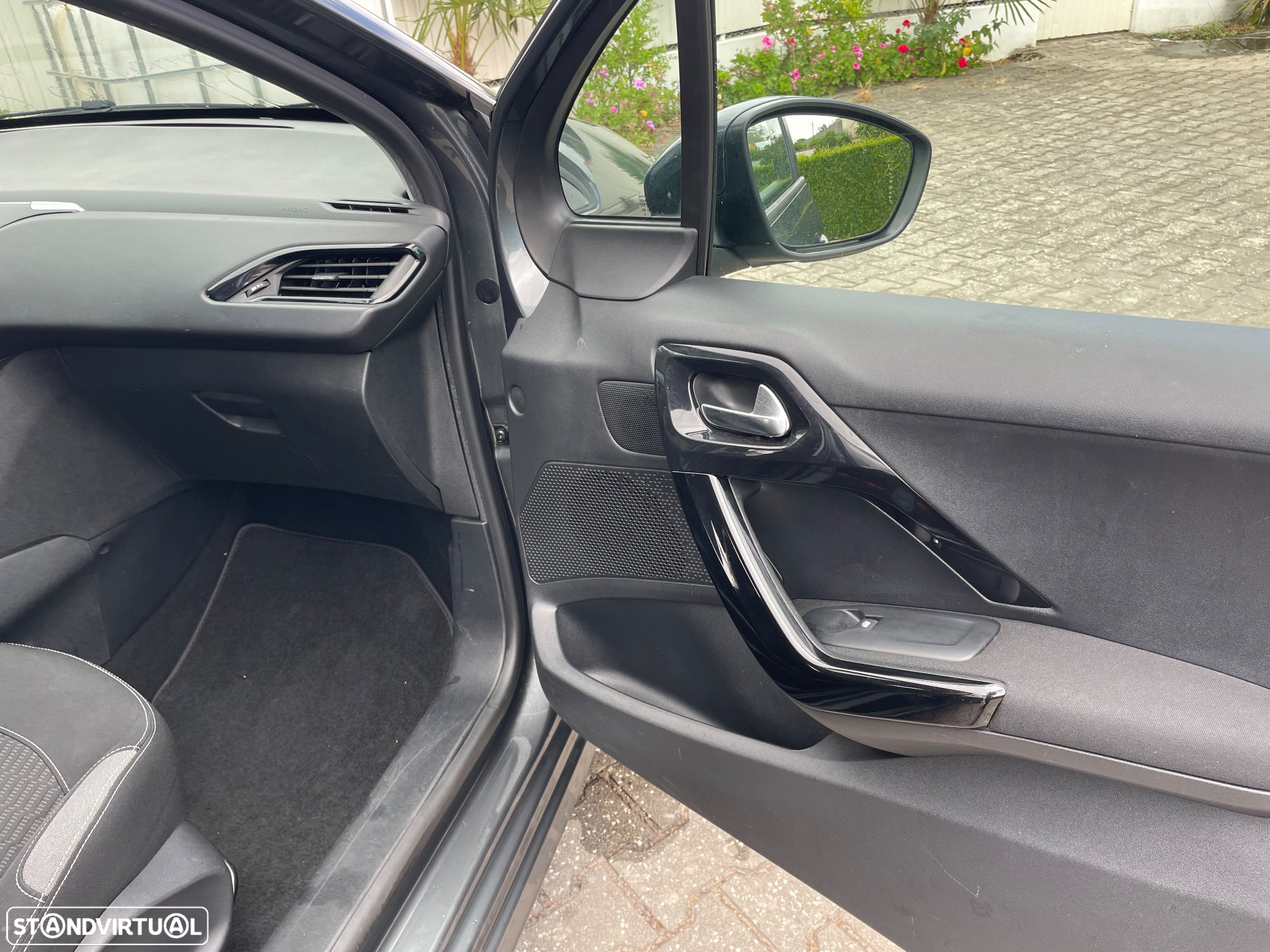 Peugeot 208 1.2 VTi Active - 19