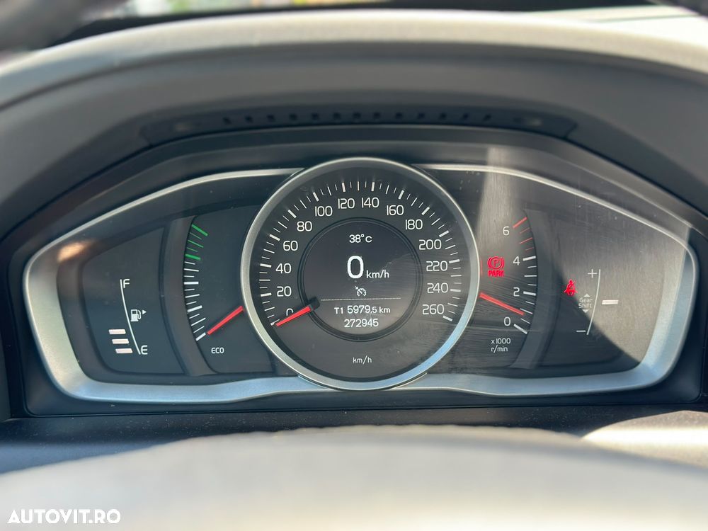 Volvo XC 60 D3 Start-Stop Momentum - 17