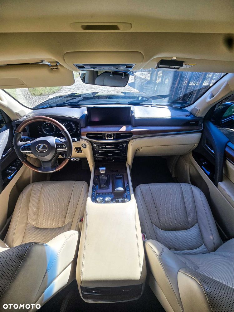 Lexus LX - 6