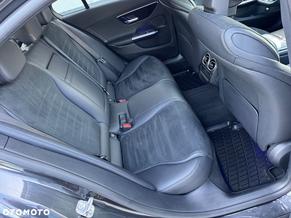 Mercedes-Benz Klasa C 220 d 4Matic 9G-TRONIC AMG Line - 21