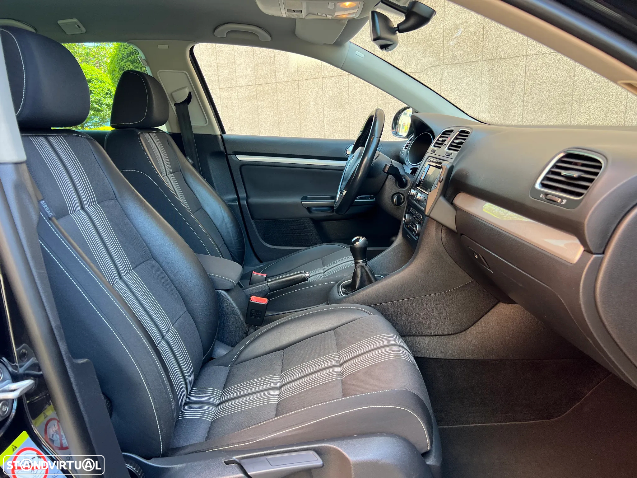 VW Golf Variant 2.0 TDi Highline - 23