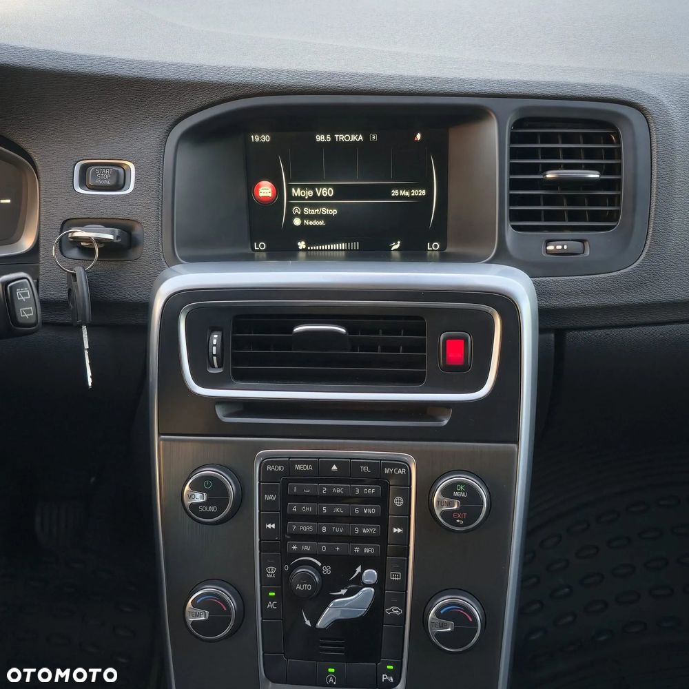 Volvo V60 D4 Momentum - 39