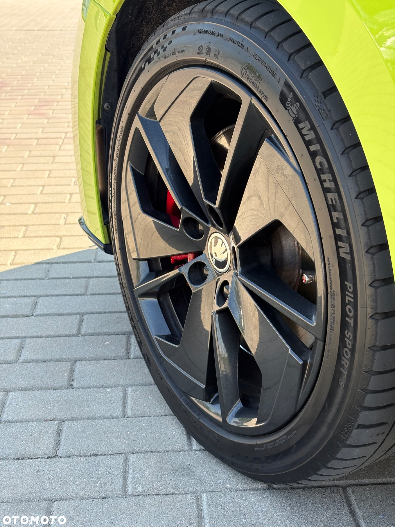 Skoda Octavia 2.0 TSI RS DSG - 11
