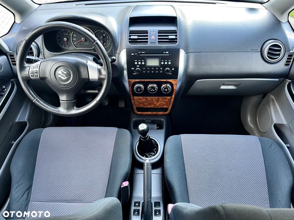 Suzuki SX4 1.6 GS / Premium - 20