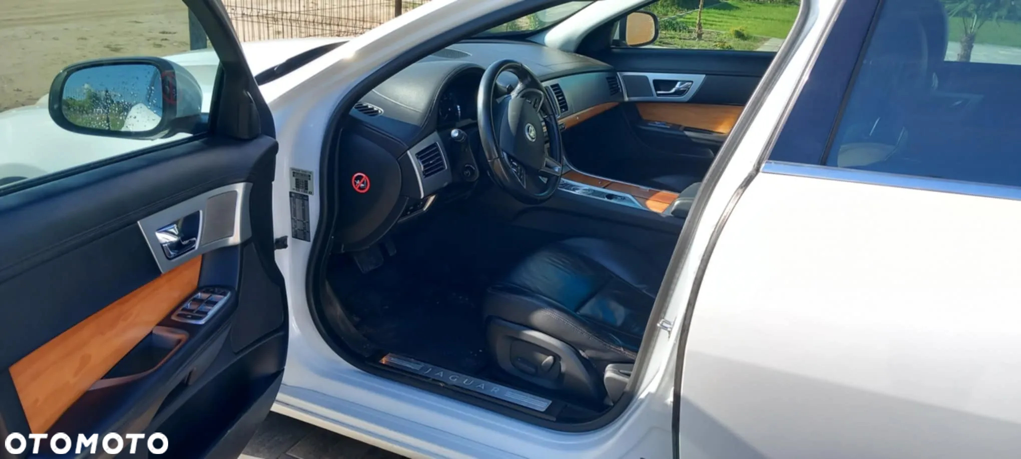 Jaguar XF 2.2 D Premium Luxury - 9