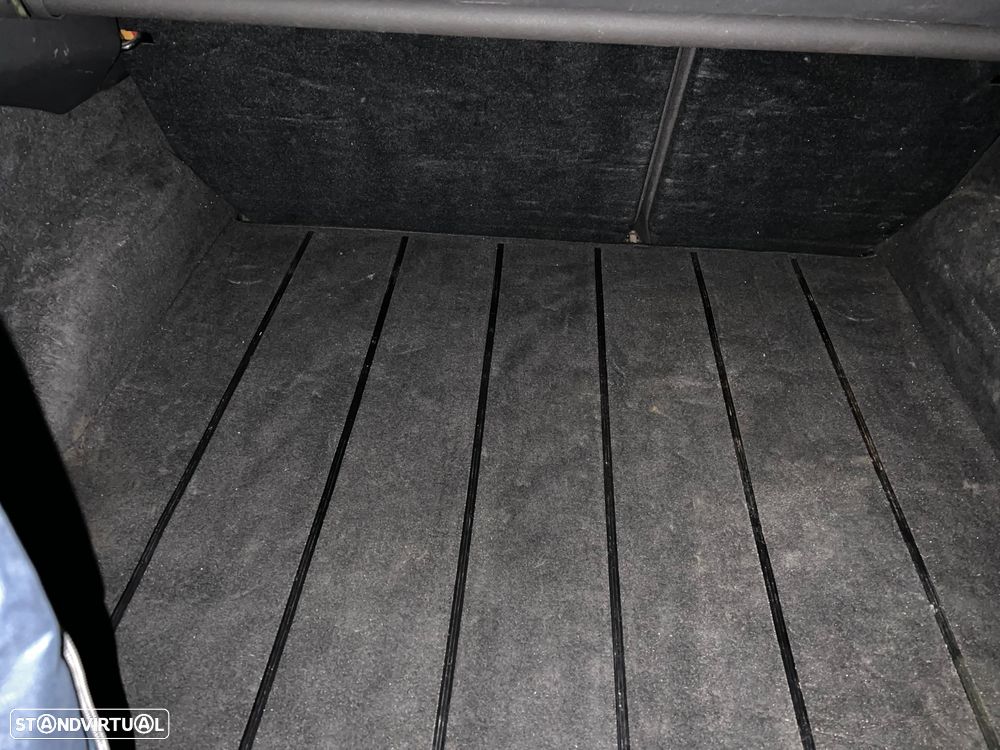 Ford Focus 1.4 Comfort - 16