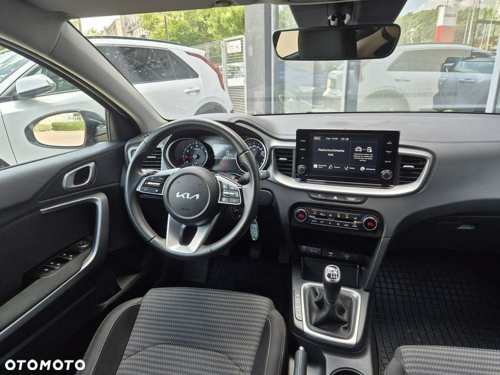 Kia Ceed 1.5 T-GDI M - 16