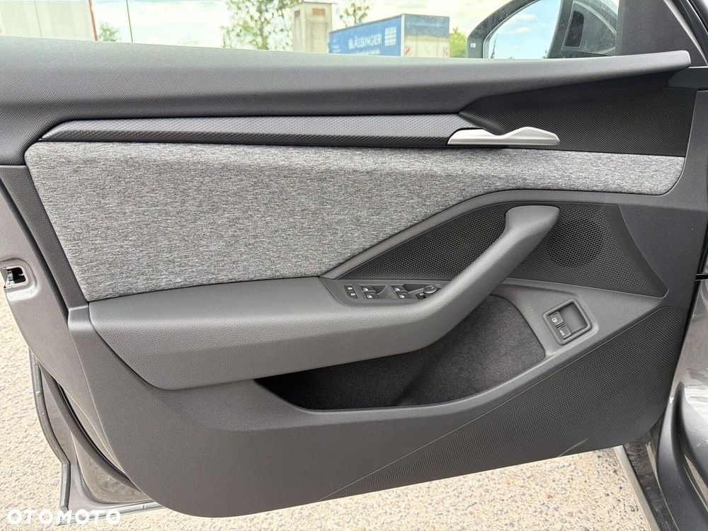 Skoda Superb 1.5 TSI Plug-in Hybrid Drive DSG - 11