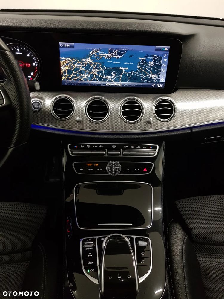 Mercedes-Benz Klasa E 220 d 9G-TRONIC AMG Line - 8