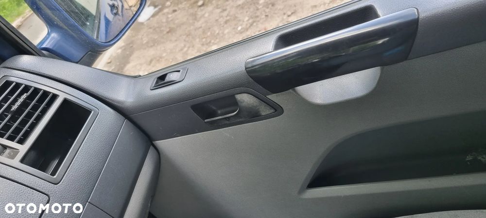 Volkswagen Transporter - 12