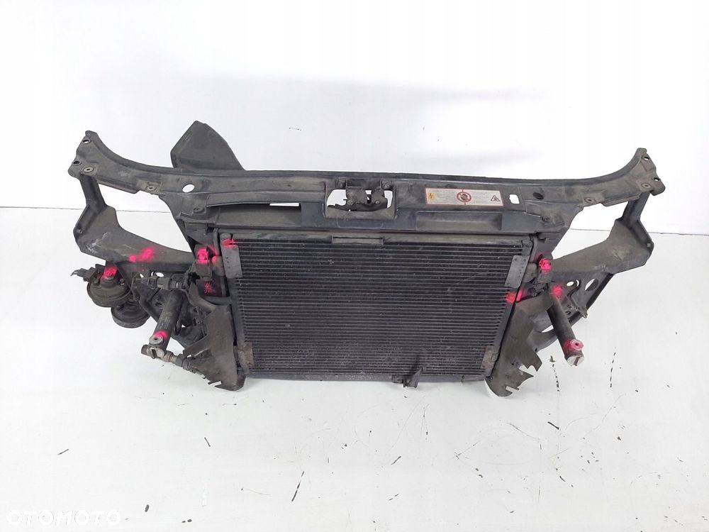 AUDI A4 AVANT 1.9TDI 97R PAS PRZEDNI CHLODNICE WENTYLATOR KPL 185273400