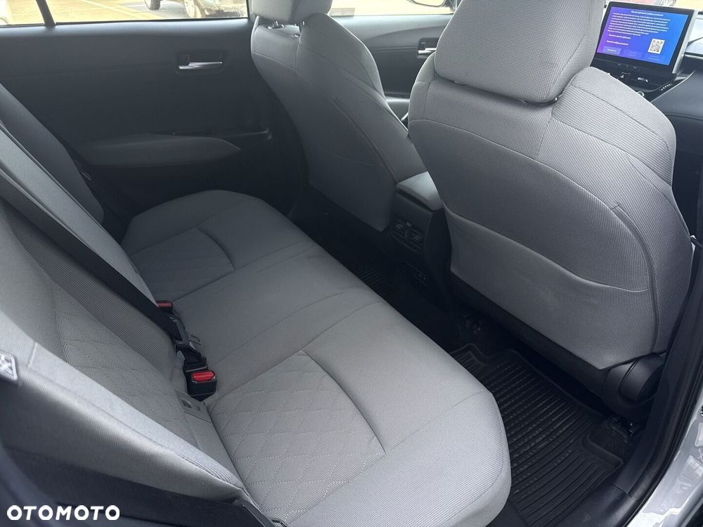 Toyota Corolla Cross - 12