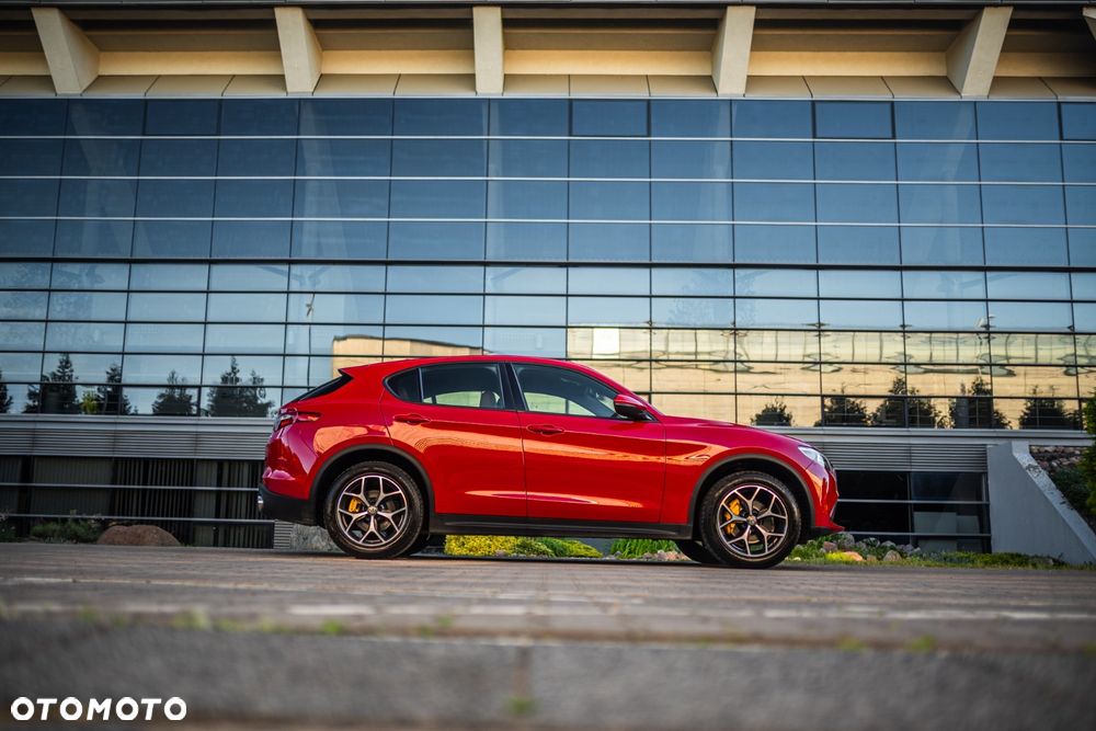 Alfa Romeo Stelvio 2.0 Turbo TI Q4 - 6