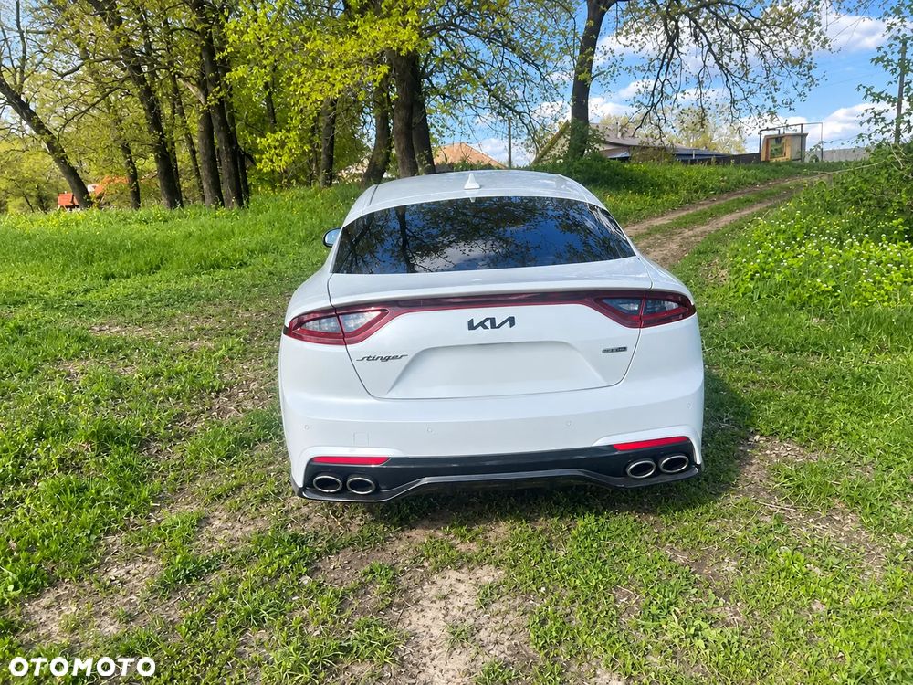 Kia Stinger - 6