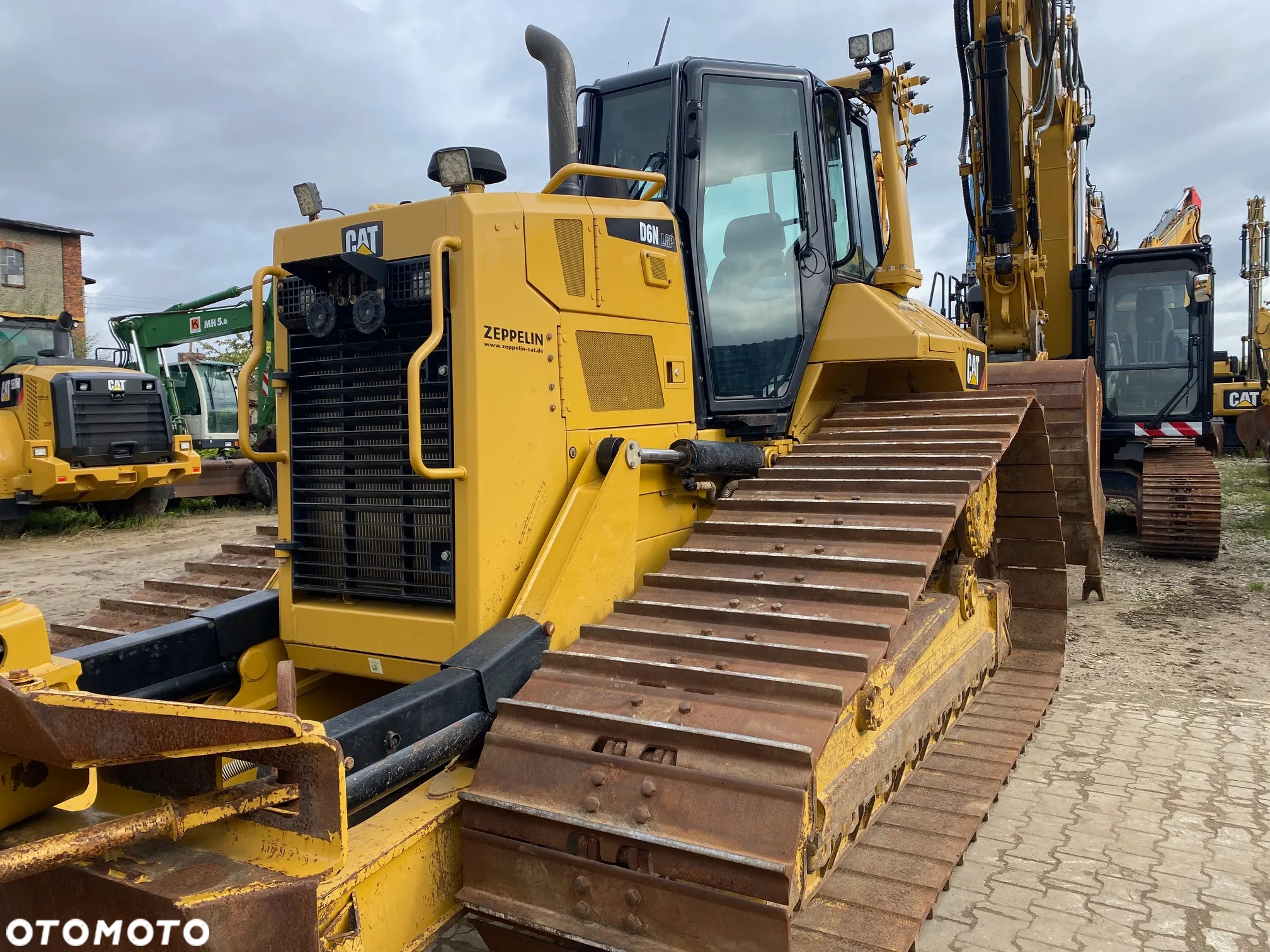 Caterpillar CAT D6N LGP, 2017 ROK, 8200 MTH, Z NIEMIEC, - 8