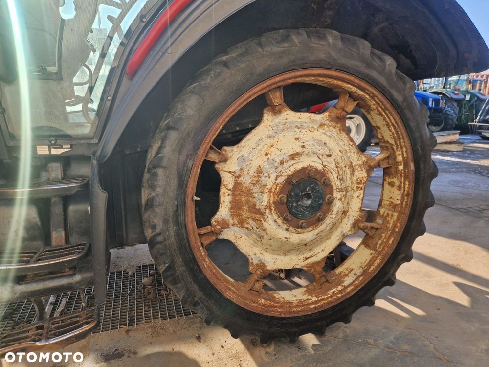 Koła wąskie do międzyrzędzi VALTRA 9.5R48 / 9.5R36 - 8