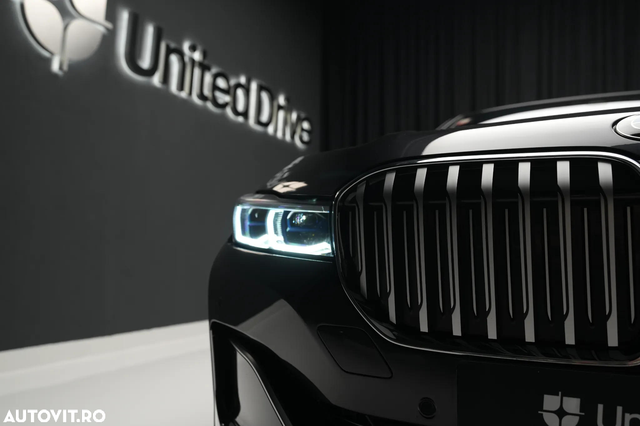 BMW Seria 7 740d xDrive MHEV - 5