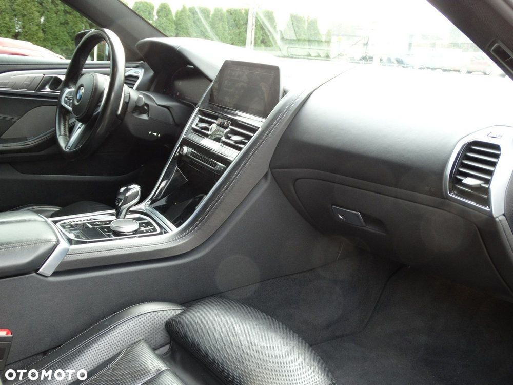BMW Seria 8 - 14