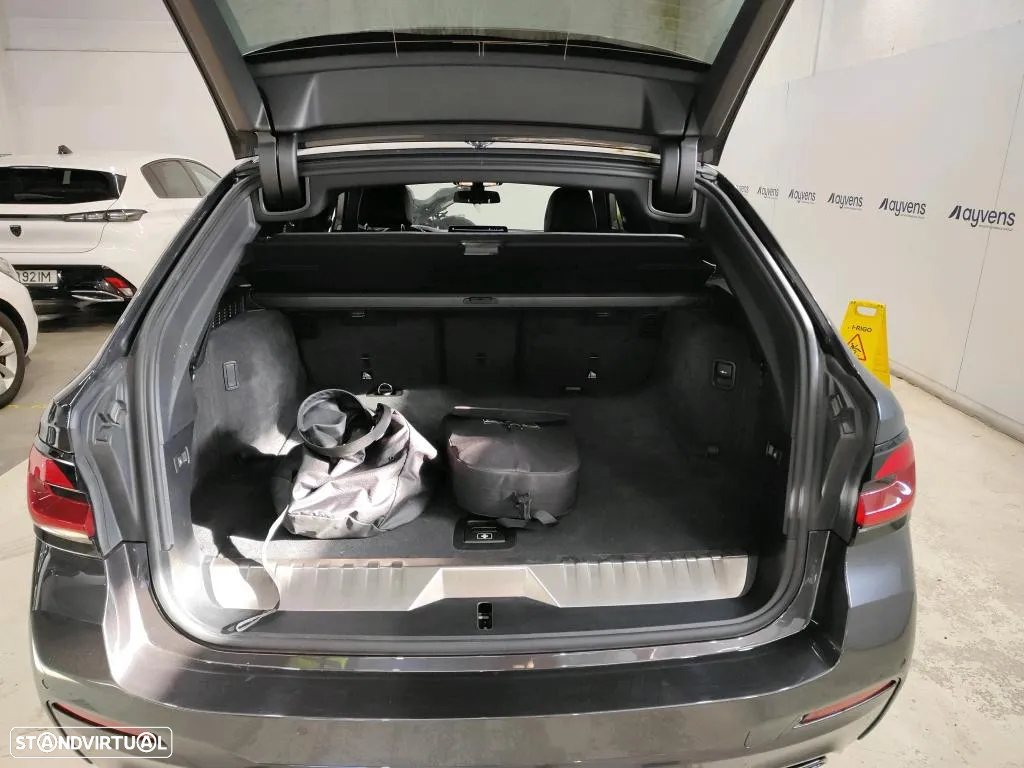 BMW 530 e Pack Desportivo M - 10