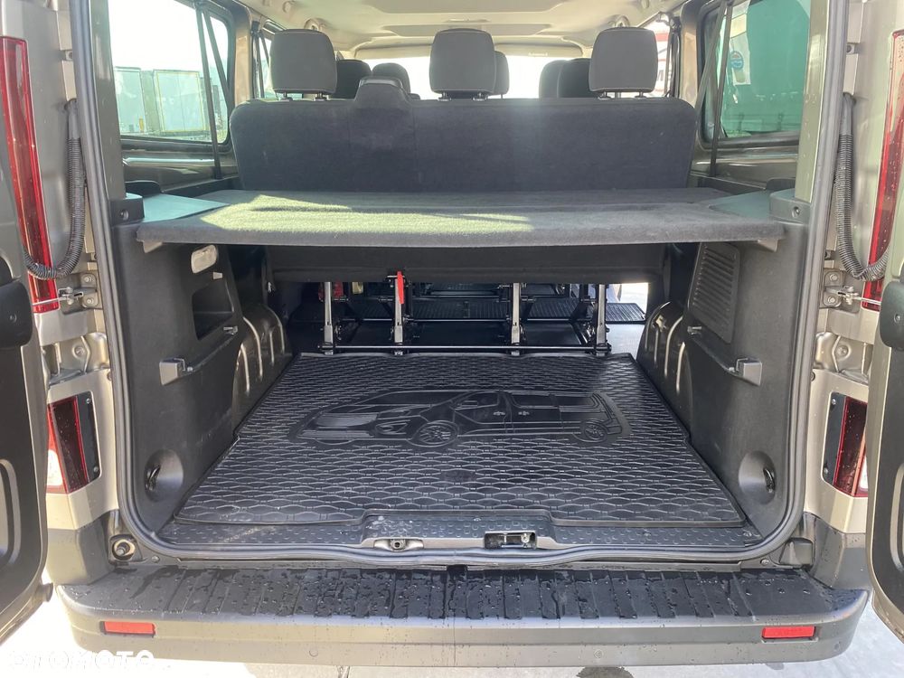 Renault Trafic Grand SpaceClass 1.6 dCi - 17