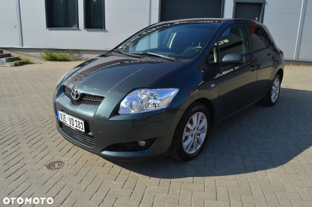 Toyota Auris 1.4 D-4D Premium - 4