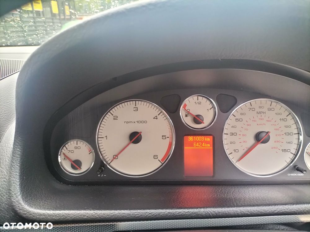 Peugeot 407 2.0 HDI Premium navtech gama - 6